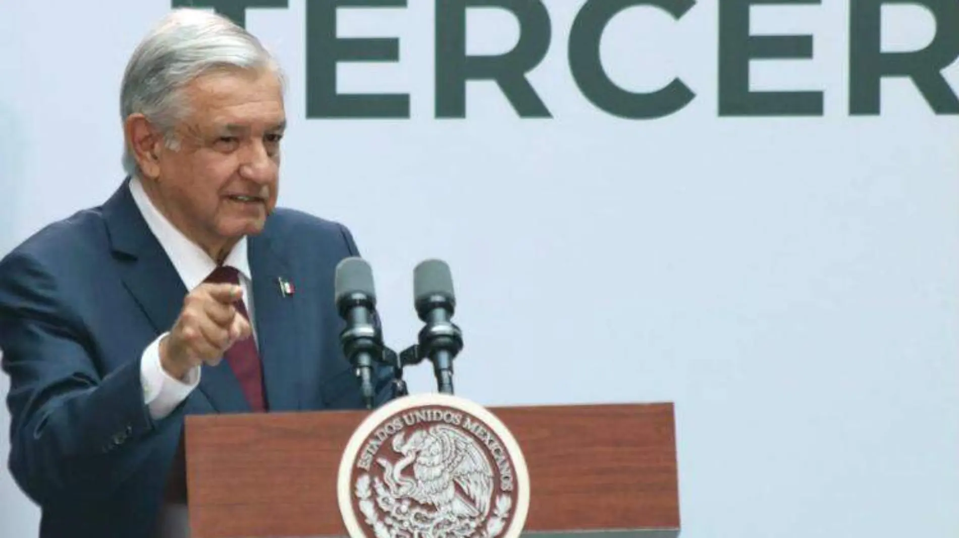 frases amlo ROBERTO HERNANDEZ